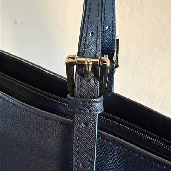 Tory Burch York Buckle Large Tote Black Saffiano Leather Like New - Picture 13 of 17